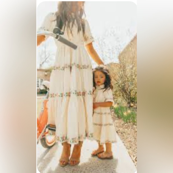 Ivy City Co Holland Capri Dress Cream Floral Ribbon Detail Tiered - Picture 2 of 12